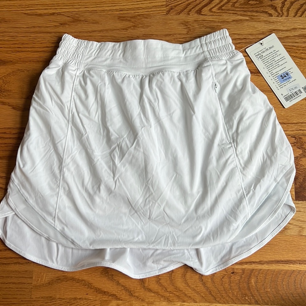 LULULEMON NWT HOTTY HOT HR SKIRT IN LONG SIZE 6